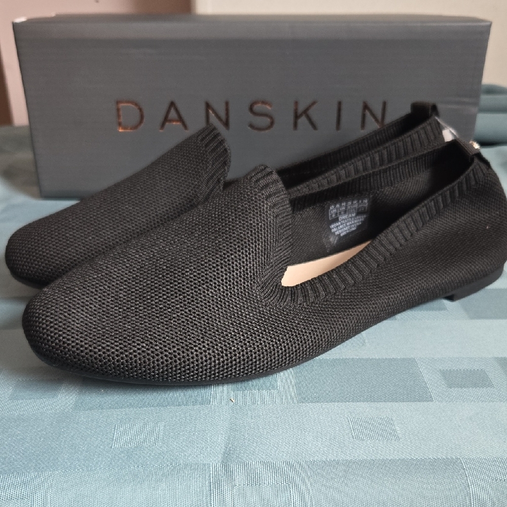 Danskin Women's Black Loafers